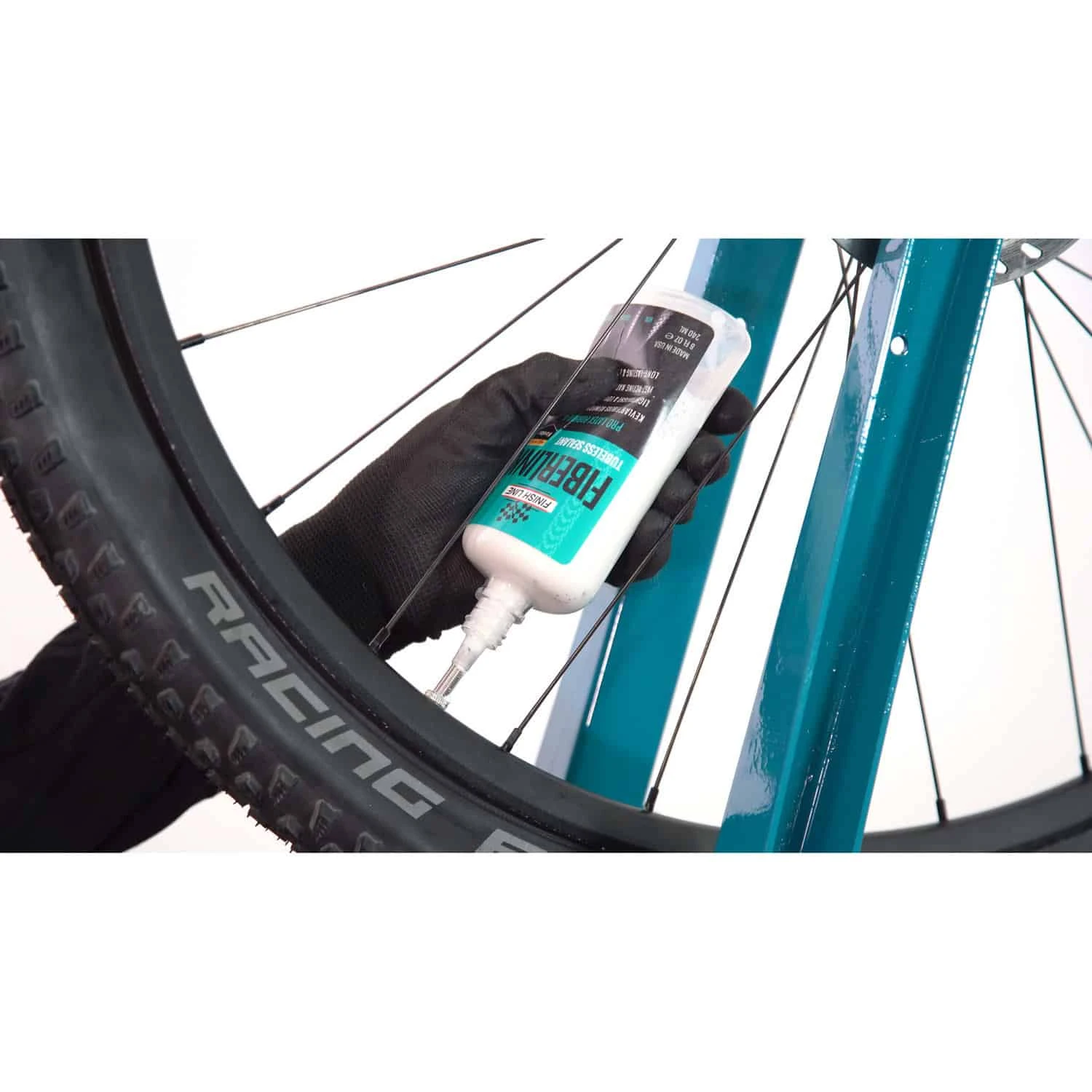 Finish Line Fiberlink Pro Latex Reifendichtmittel (1 L) 4 Finish Line Fiberlink Pro Latex Reifendichtmittel (1 L) – Bild 2