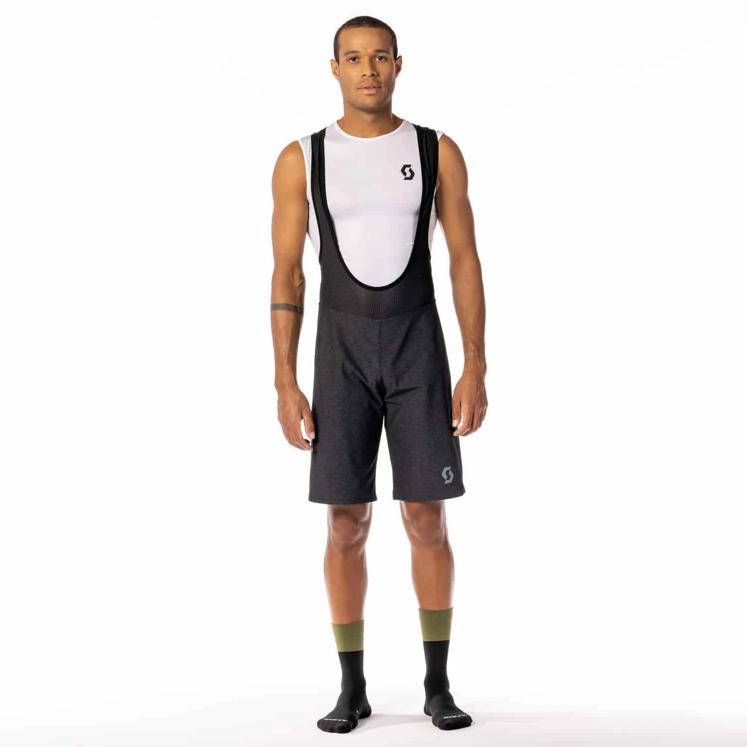 Scott Gravel Hybrid +++ Trägerhose Kurz Herren 5 Scott Gravel Hybrid +++ Trägerhose Kurz Herren – Bild 3