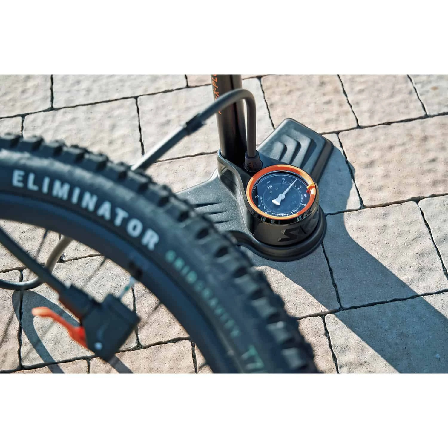 SKS Air-X-Plorer 10.0 Standpumpe 7 SKS Air-X-Plorer 10.0 Standpumpe – Bild 5